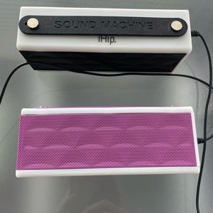 iHip Portable Speakers (2)